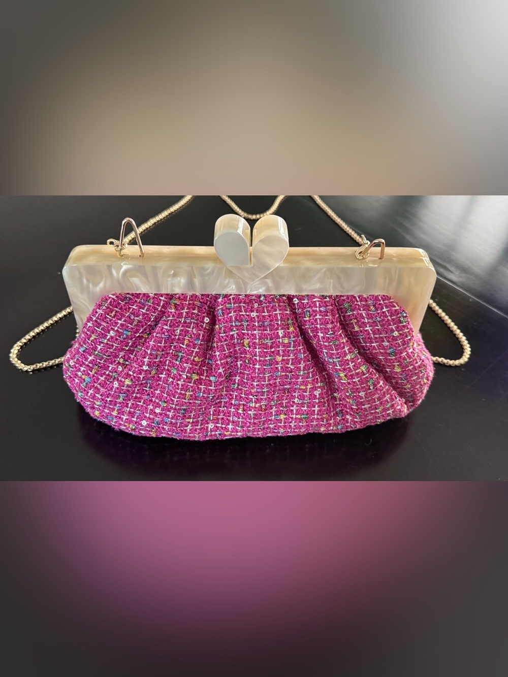 Lilly Pulitzer limited-edition Lilly x Lele Heart Clutch with removable chain. - Picture 5 of 10